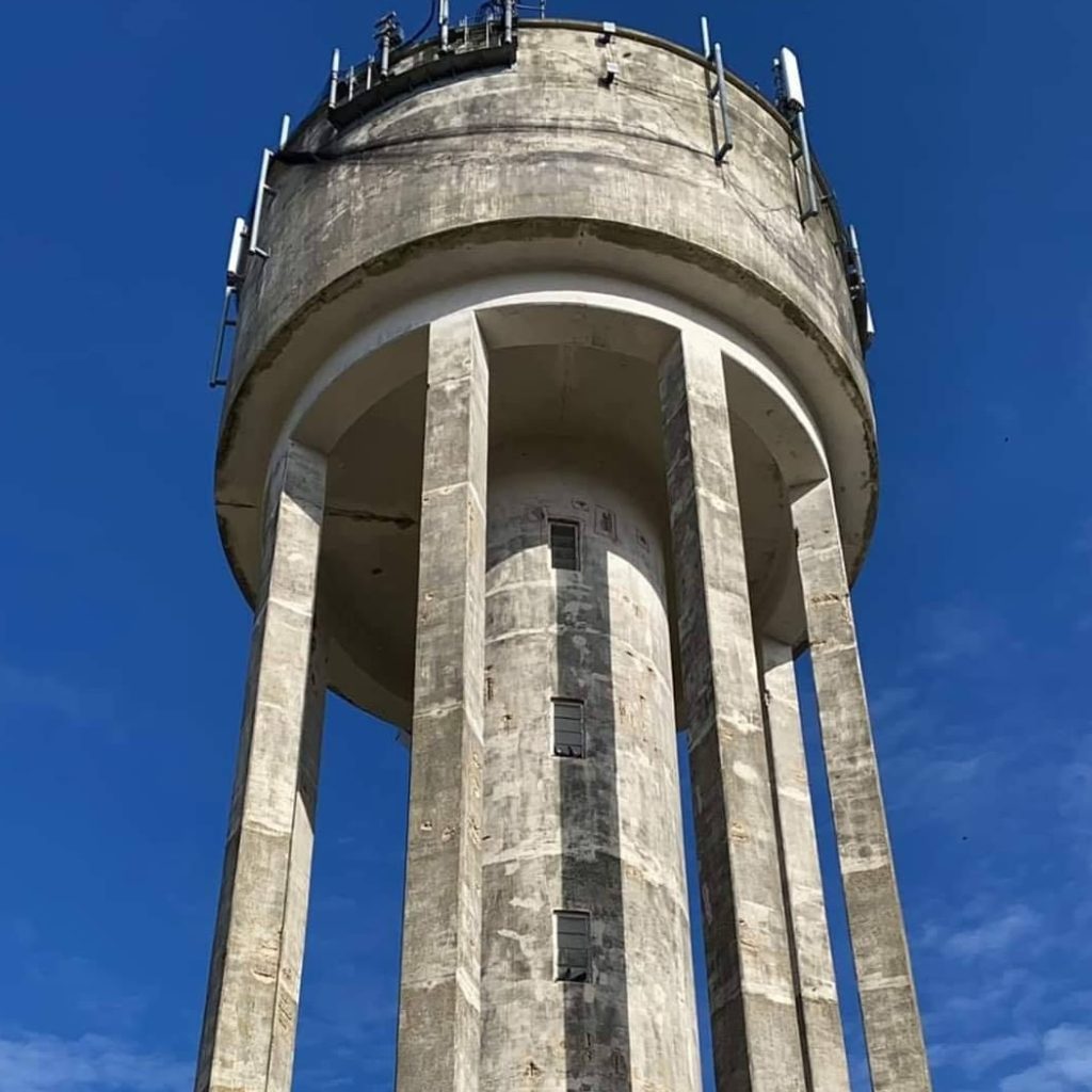 Commercial water tower